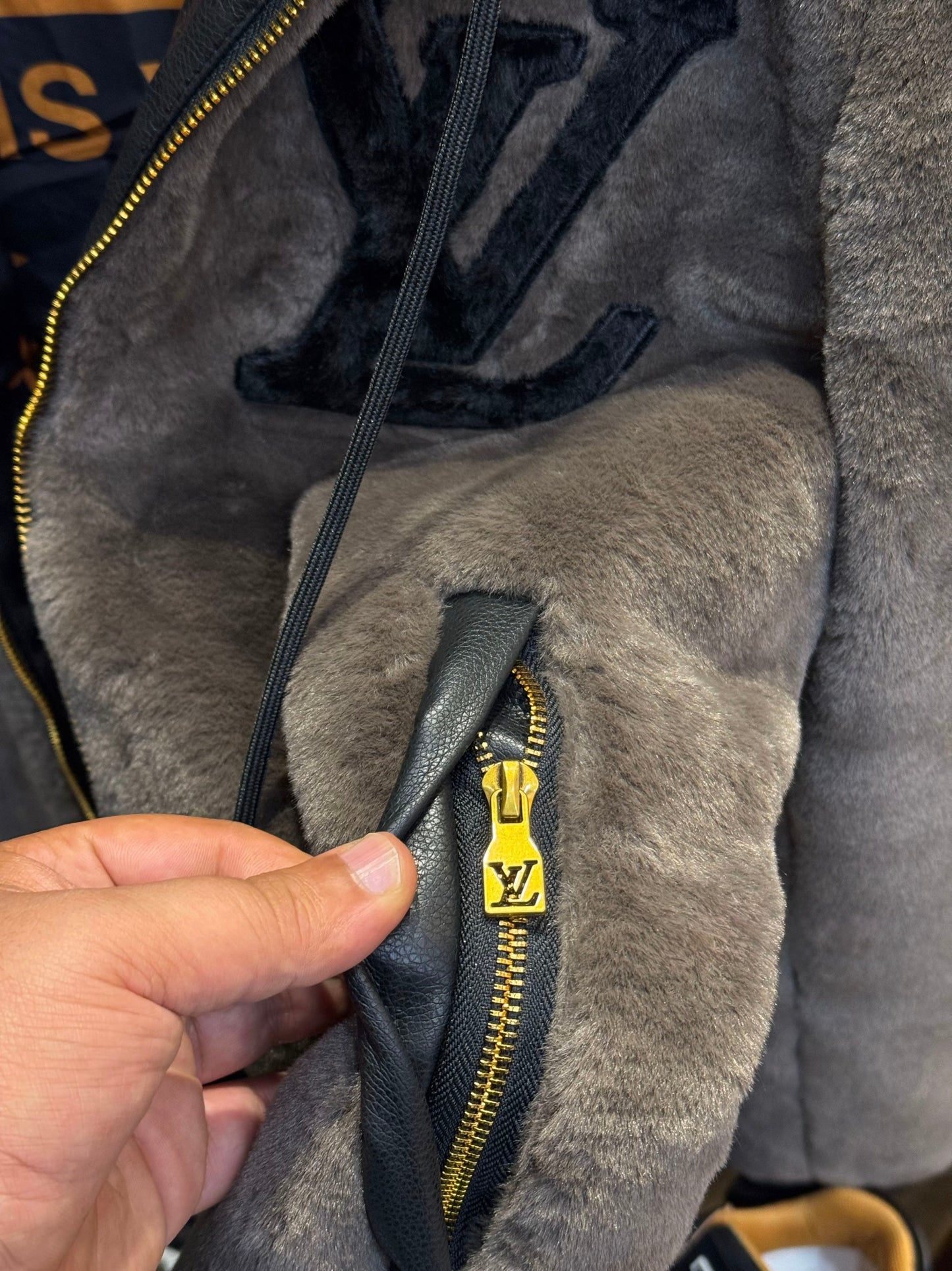 L.V Jacket - Collection Jacket 2025 - Exclusive Black Friday Offer